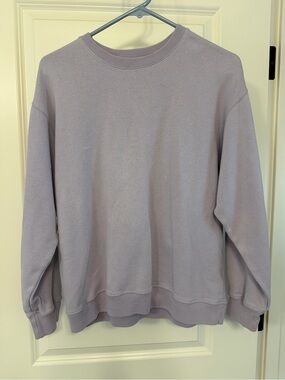 Hollister Lilac Crewneck Sweatshirt - Women's Pullover